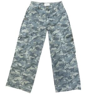 YOUNGLA For Her Grey Camo Green Distressed Cargo Pants Size: Small